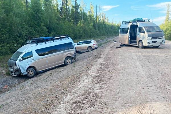 В Приангарье четыре человека пострадали в ДТП с маршрутными микроавтобусами